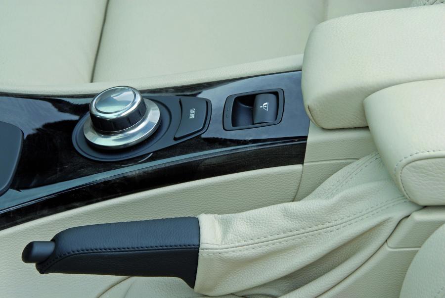  BMW 3-Series Convertible 2007 года  (фото 97 из 239)